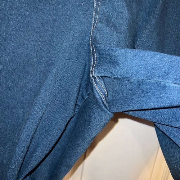Terra & Sky denim capris. Size 4X. EUC. - Picture 3 of 5